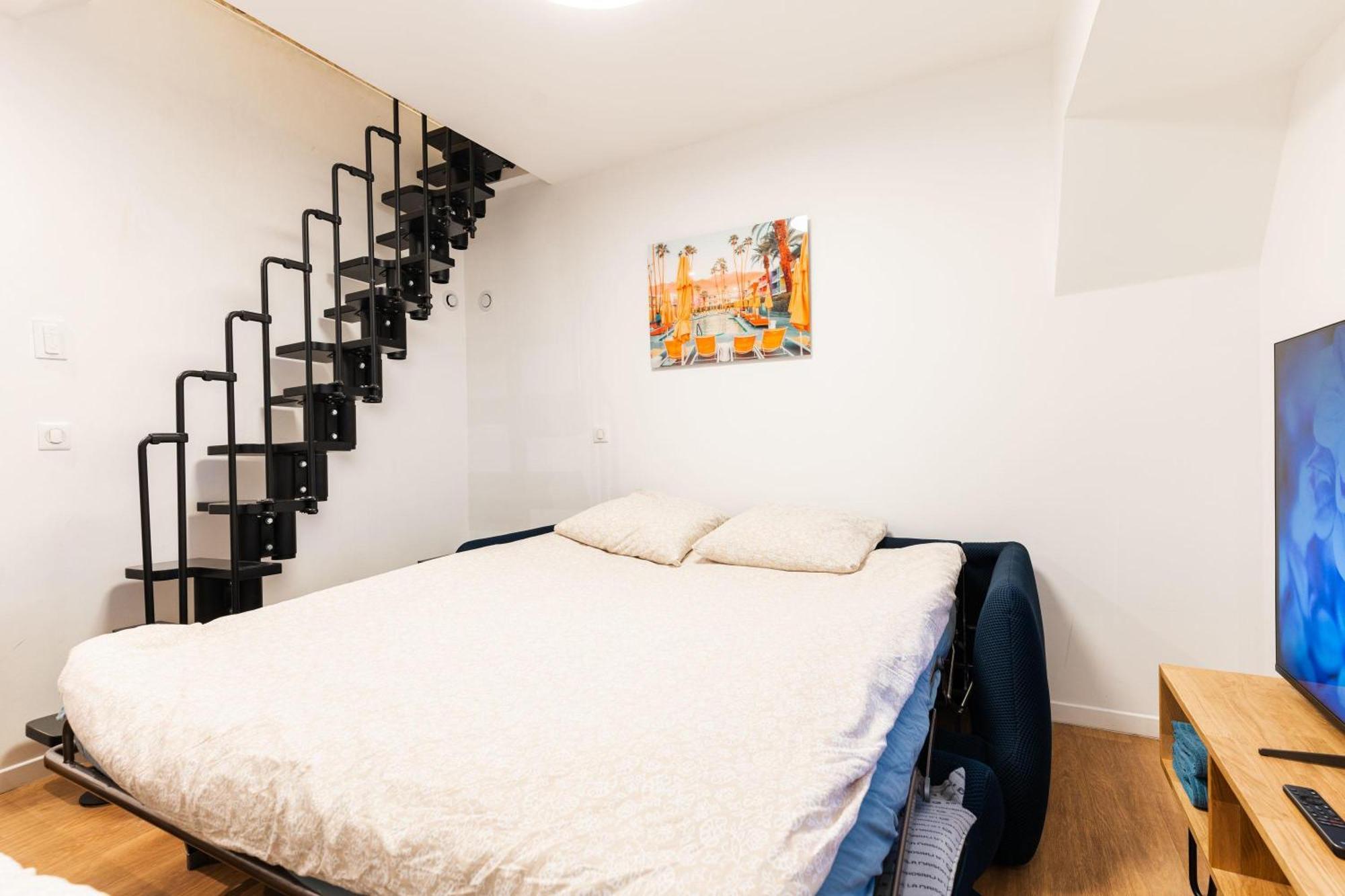 Loft 4 Bedroom Montmartre Pigalle Ac By Lcc Agency ปารีส ภายนอก รูปภาพ