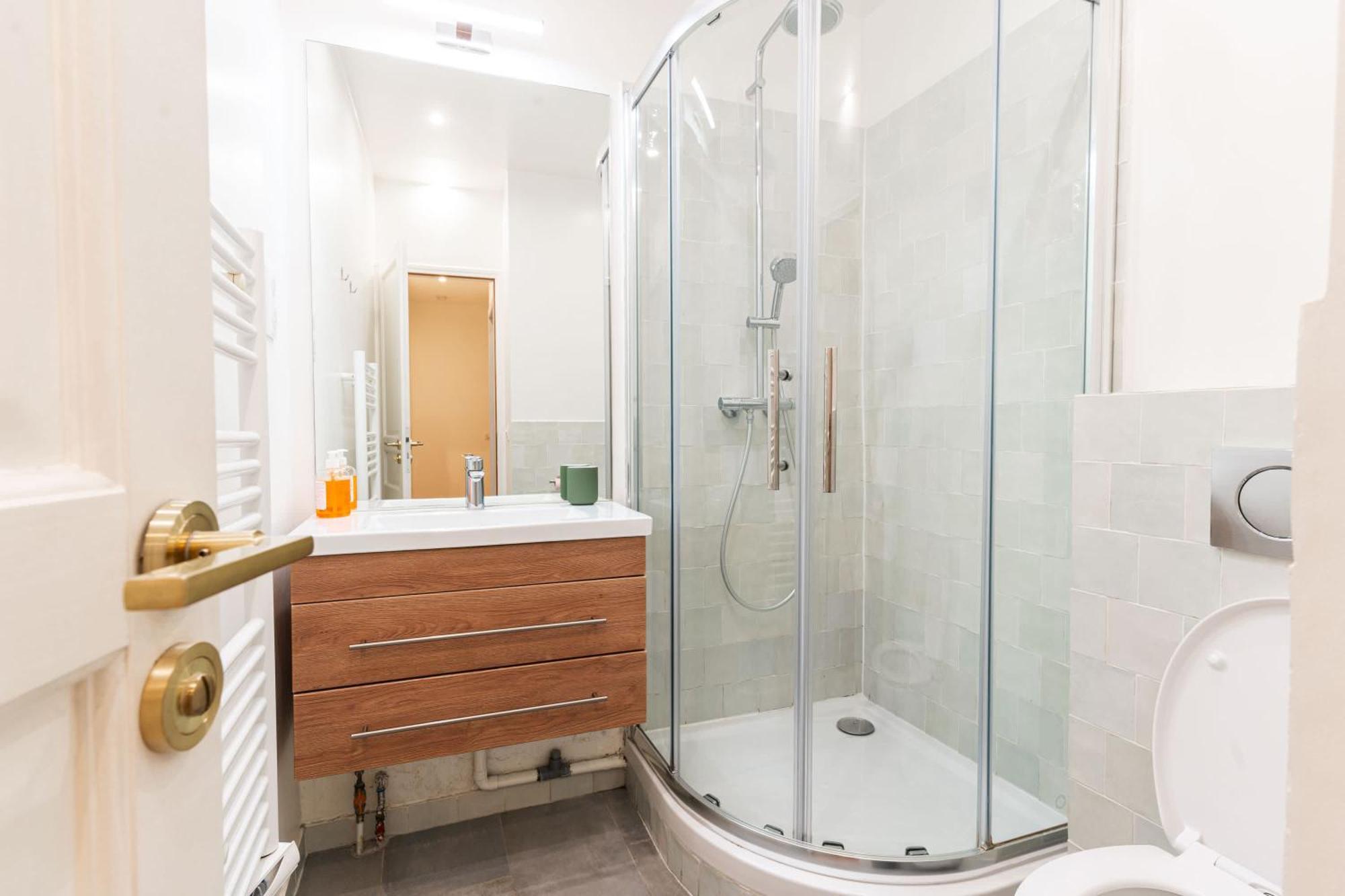 Loft 4 Bedroom Montmartre Pigalle Ac By Lcc Agency ปารีส ภายนอก รูปภาพ